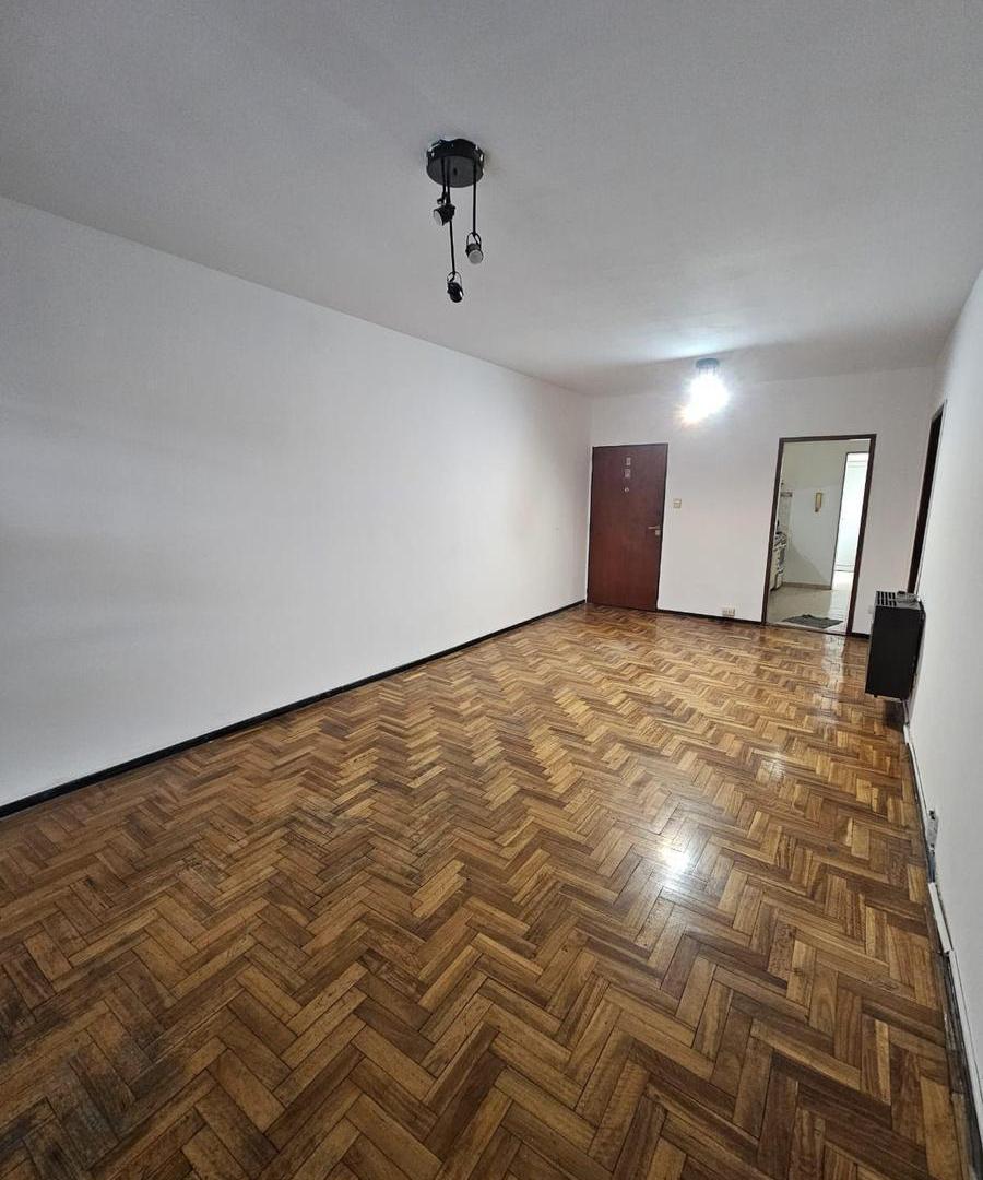 Foto de Departamento de 4 amb con dependencia., imagen 5