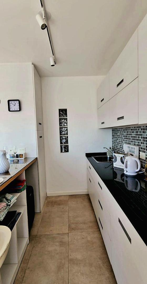 Foto de Increíble Monoambiente aplio en piso super alto con vista al rio!!, imagen 3