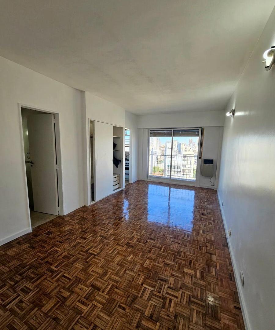 Foto de Monoambiente en piso alto y en excelente ubicacion!!, imagen 3