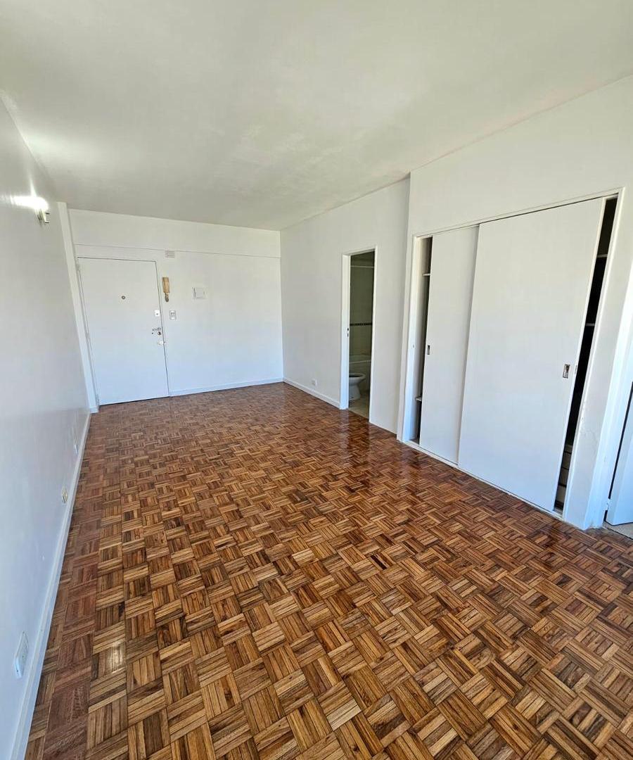 Foto de Monoambiente en piso alto y en excelente ubicacion!!, imagen 2