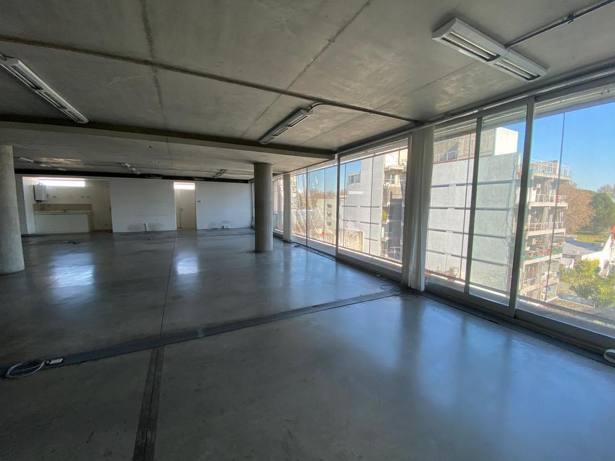 Oficina en Venta con Renta en Saavedra - Semipiso - Dos Cocheras Mas Baulera Doble 5