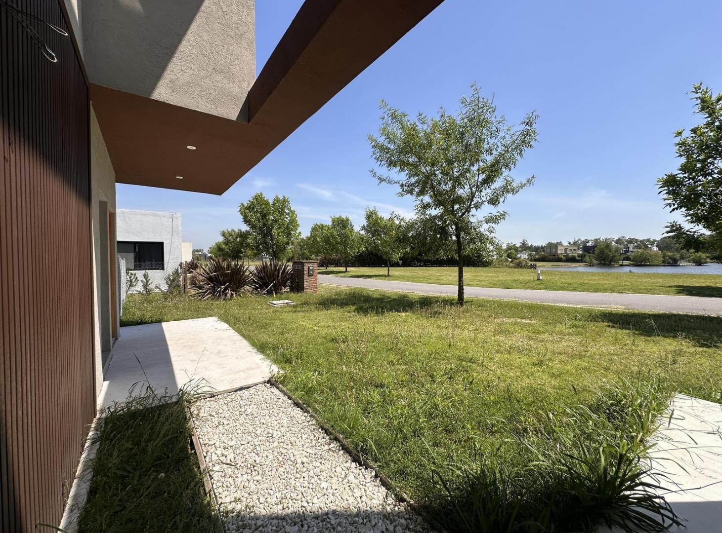 Foto de Excelente casa en Venta, Santa Isabel II, Maschwitz - Terminaciones de, imagen 2