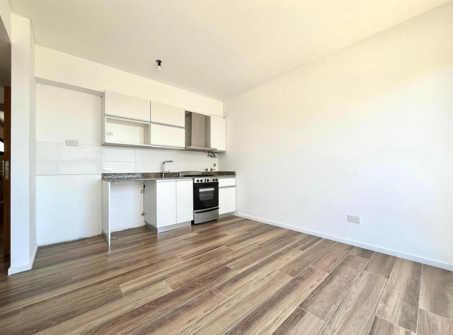 Foto de Venta Departamento 3 Ambientes en San Cristóbal - , PISO ALTO, luminoso, imagen 5