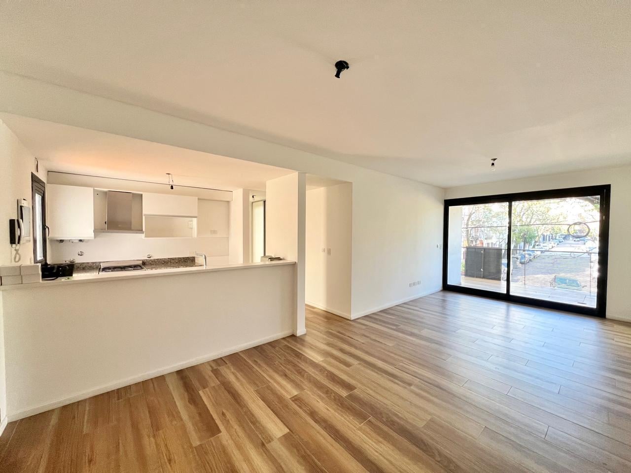 Foto de Semipiso A Estrenar 3 amb | Suite | Balcón Patio | Frente a Plaza | San, imagen 4