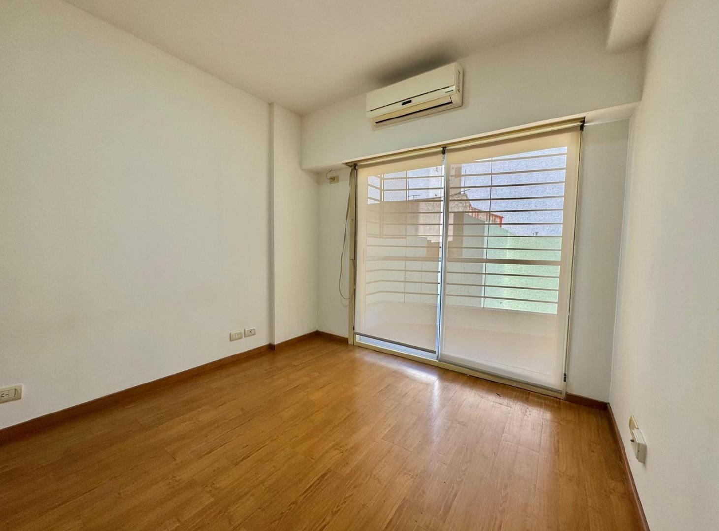 Foto de Alquiler | OFICINA 2 Ambientes con Amplio Balcón | Monte Castro, imagen 5