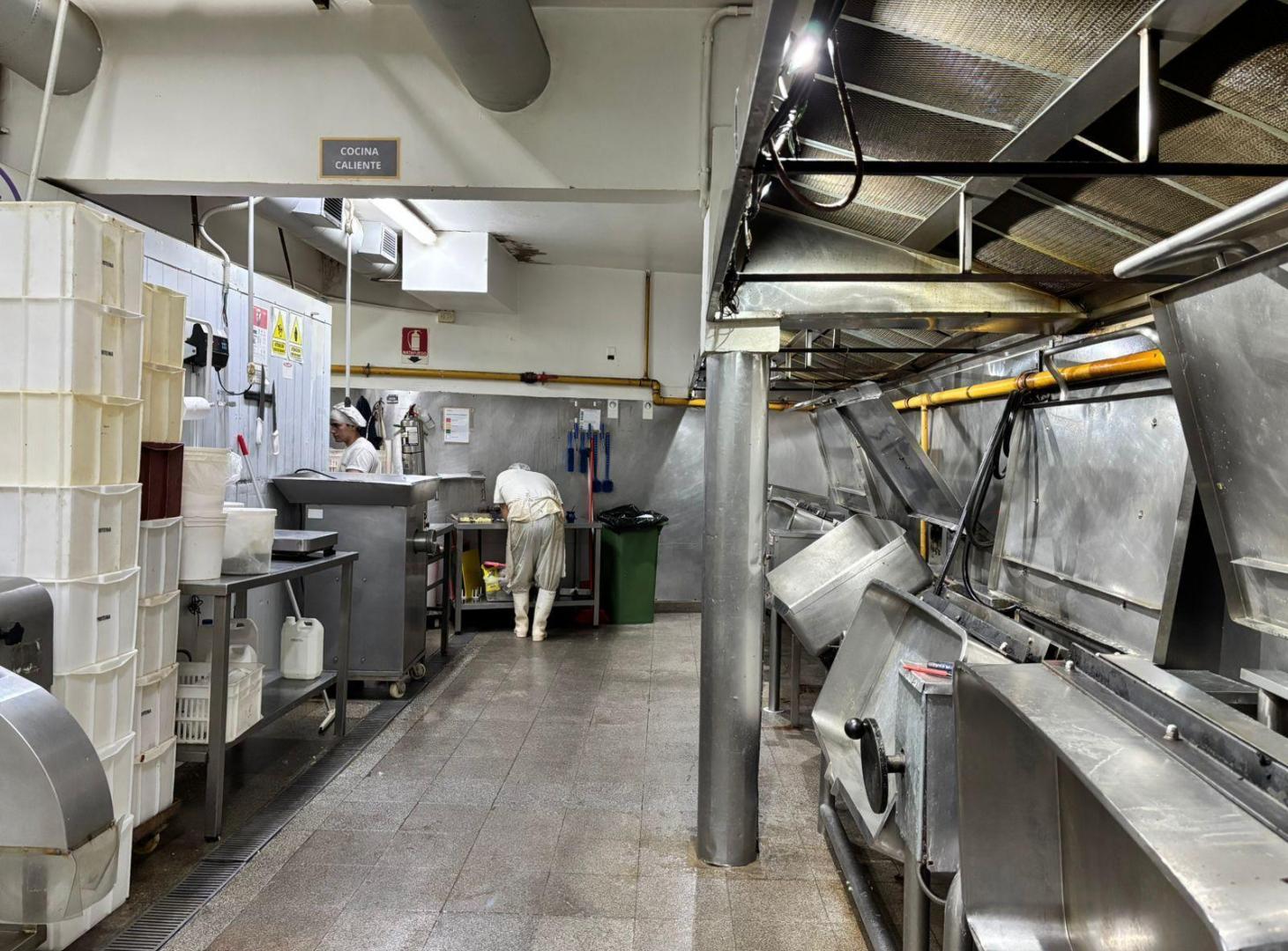 Foto de Alquiler de Fabrica de Comidas con Local - sobre Av Forest - Colegiales, imagen 5