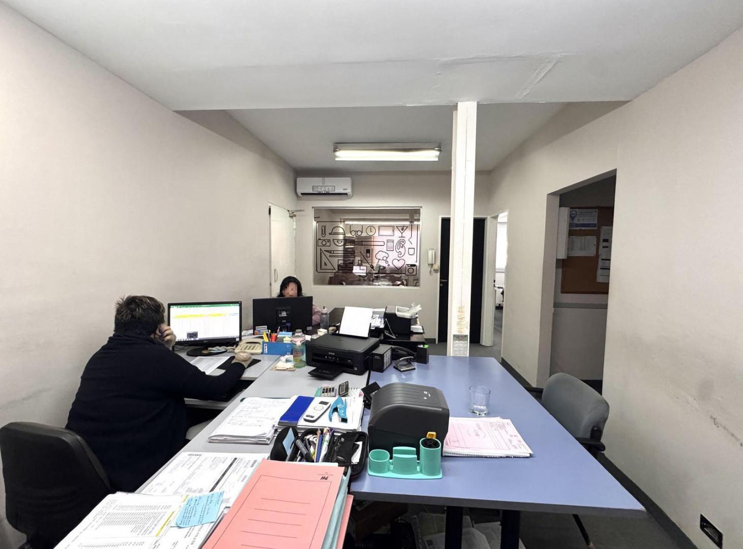 Foto de ALQUILER OFICINAS/DEPOSTIO COMERCIAL DE TRES PLANTAS |CHACARITA | CON, imagen 5