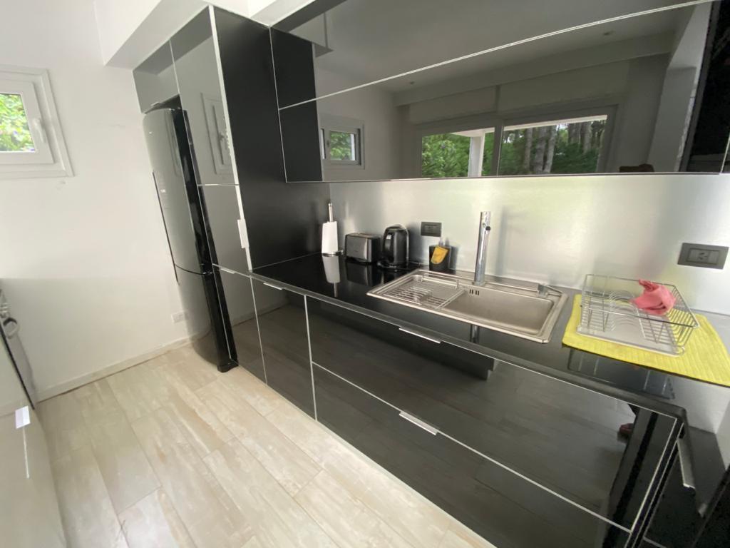 Foto de CASA EN VENTA PINAMAR, En el bosque, 5 ambientes, Diseño exclusivo, imagen 5