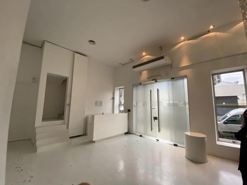 Foto de Edificio Comercial en Venta o Alquiler | 1290 m² | Doble Lote en Av, imagen 3