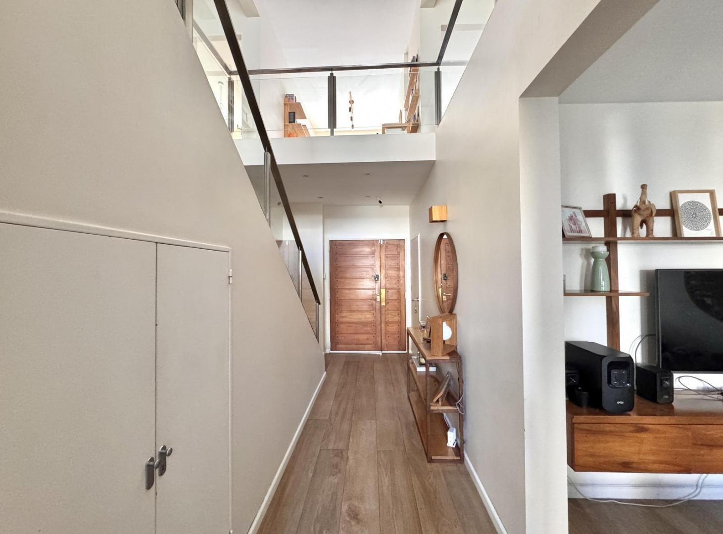 Foto de Casa en Venta | 5 Ambientes Escritorio Dependencia | Jardín, Piscina y, imagen 3
