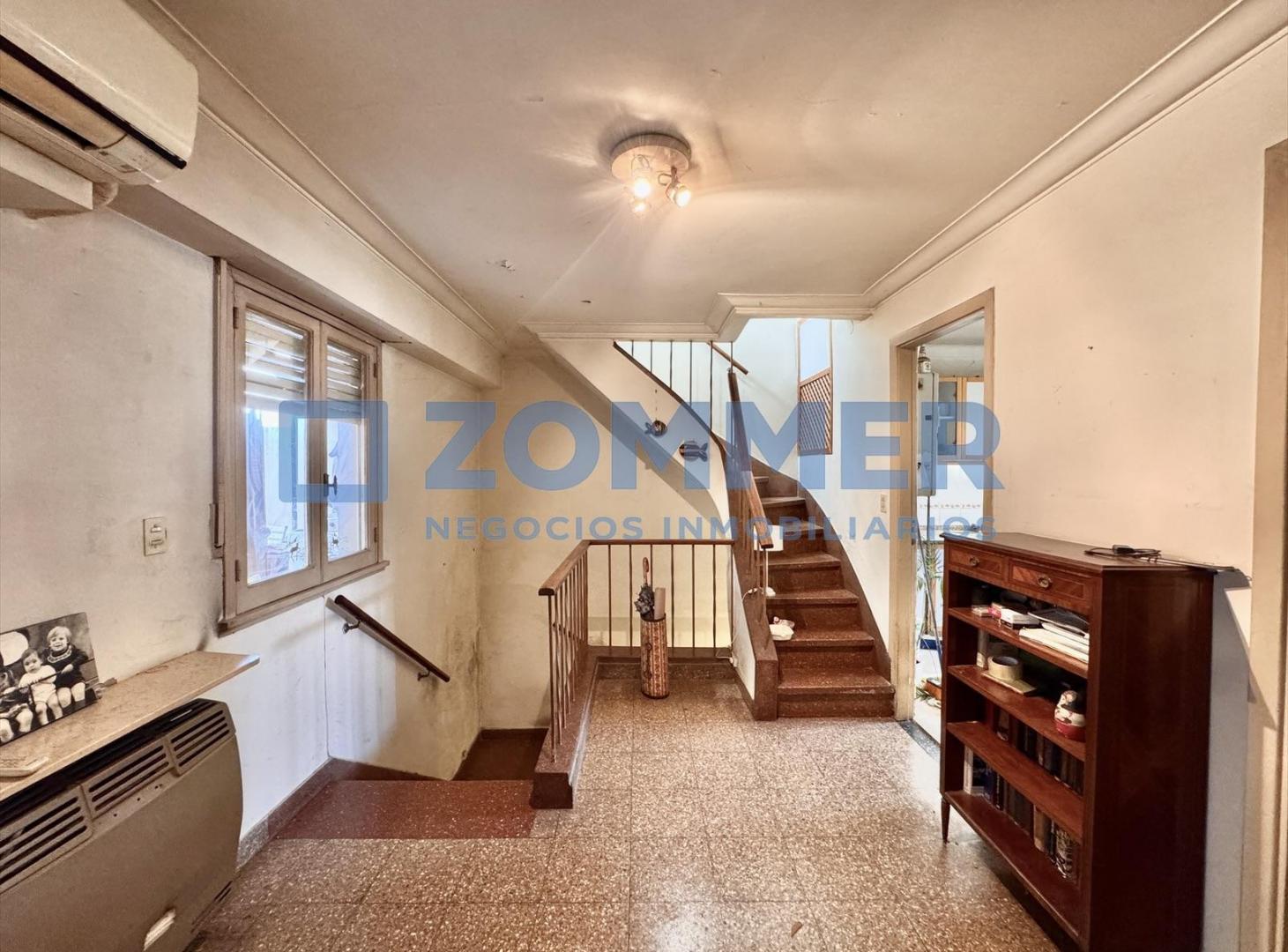 Foto de PH en VENTA en Vicente Lopez 1 er Piso por Escalera | Entrada, imagen 1