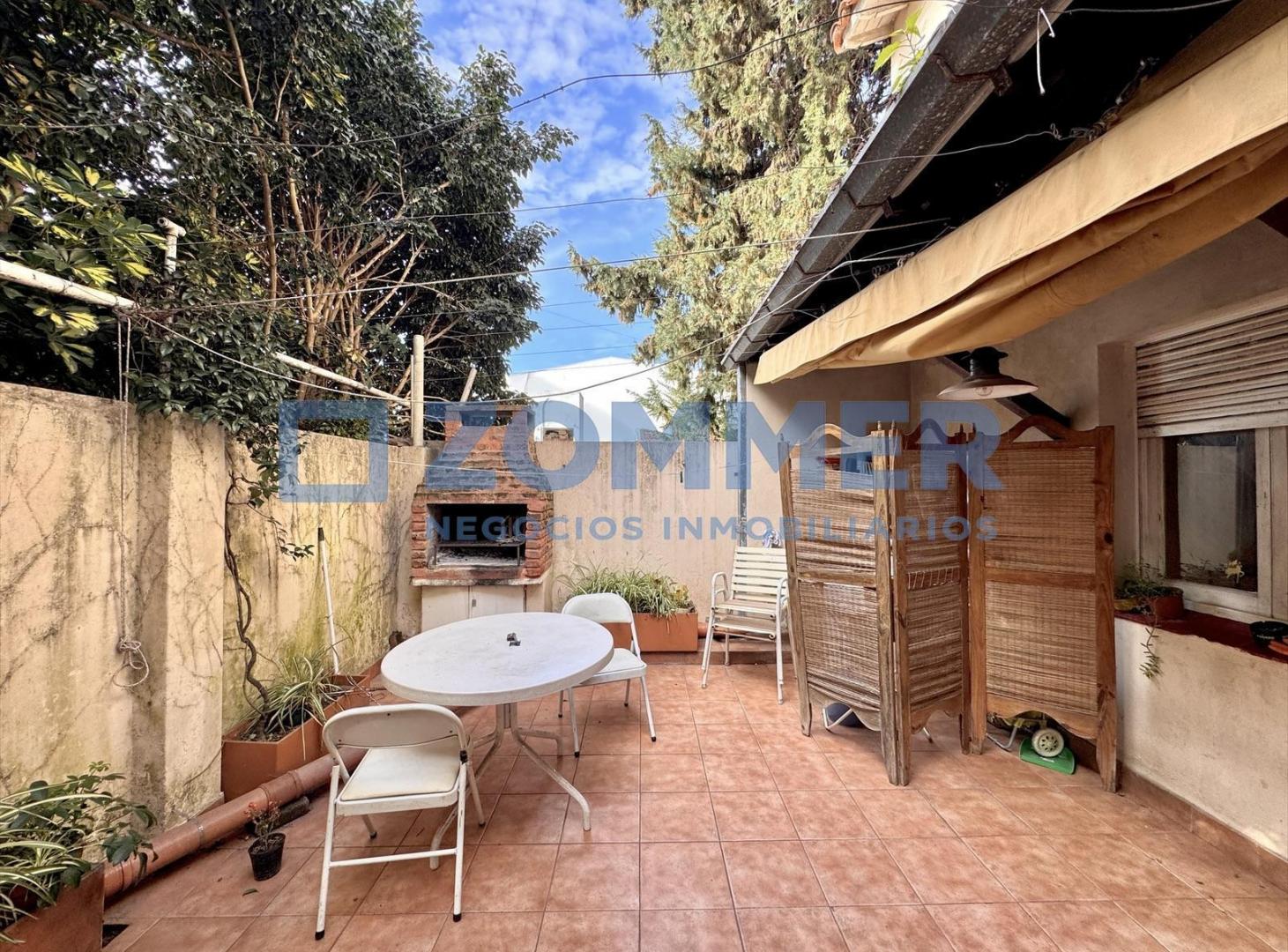 Foto de PH en VENTA en Vicente Lopez 1 er Piso por Escalera | Entrada, imagen 2