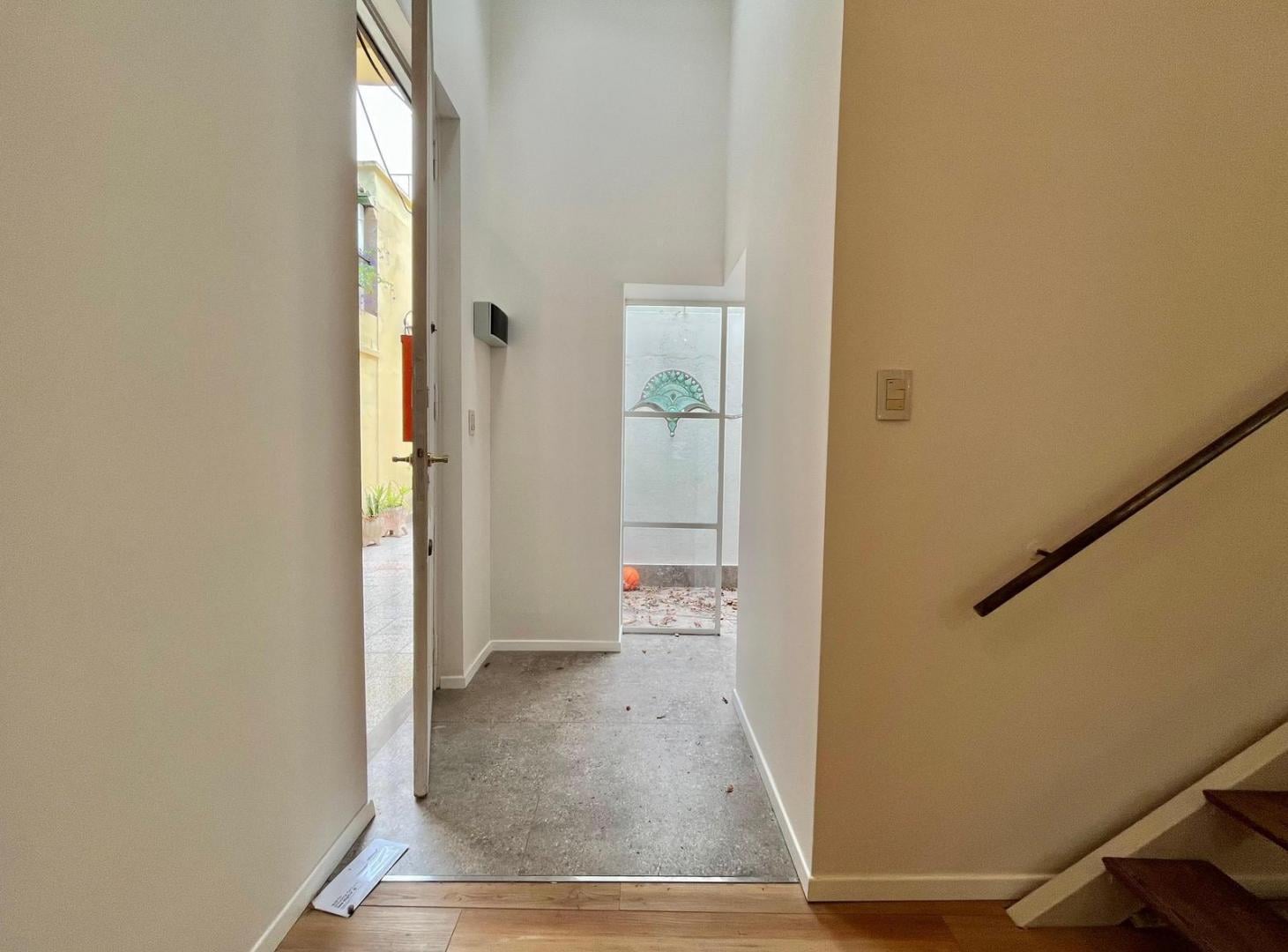 Foto de PH REMODELADO en ALQUILER 2 ambientes en Colegiales con patio de luz, imagen 2