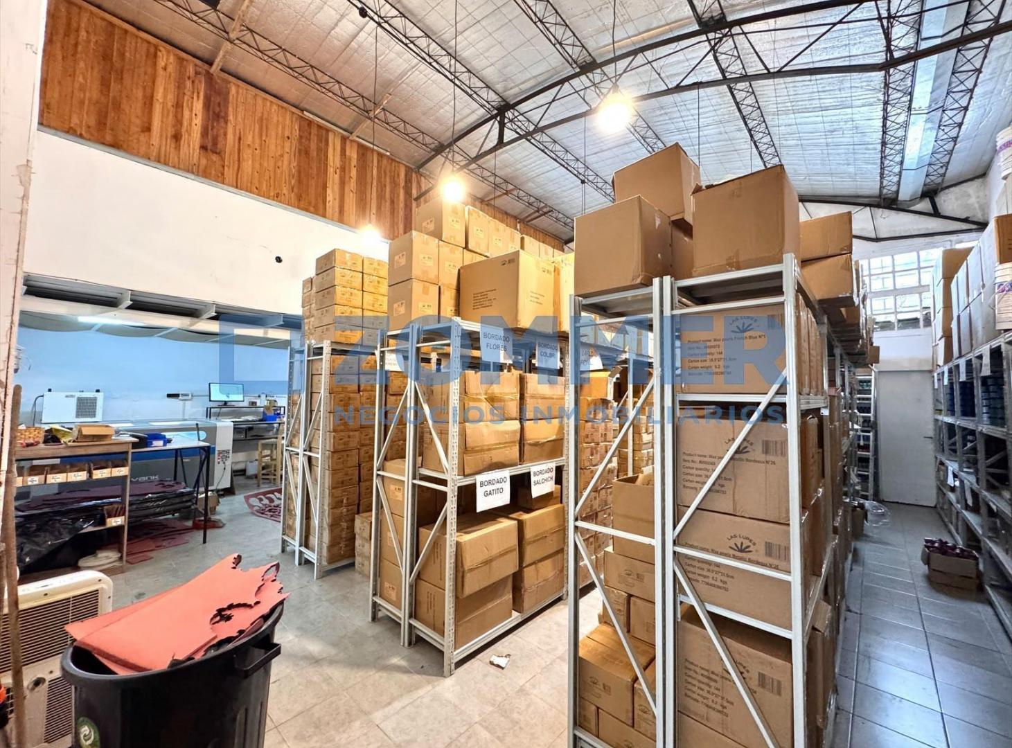 Foto de GALPÓN 230 M² EN ALQUILER – BECCAR | ENTRADA VEHICULAR PATIO, imagen 1