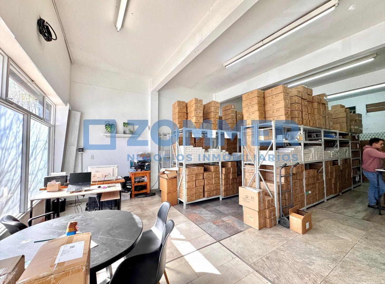 Foto de GALPÓN 230 M² EN ALQUILER – BECCAR | ENTRADA VEHICULAR PATIO, imagen 5