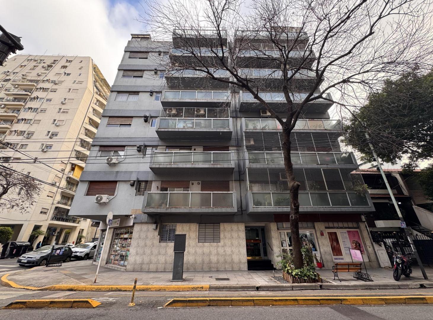Foto de EN VENTA Departamento 2 ambientes con balcon al frente corrido en Villa, imagen 5