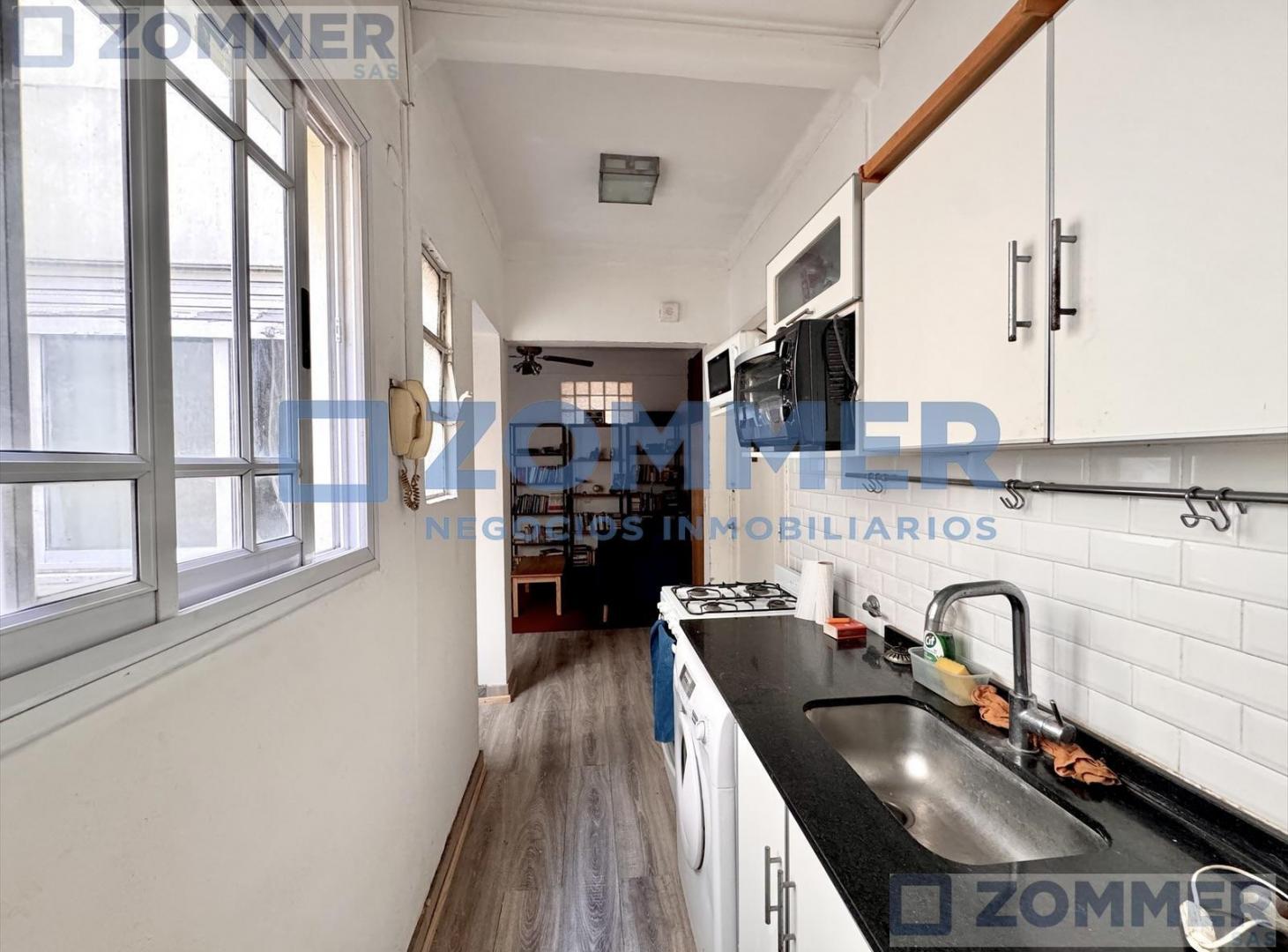 Foto de VENTA DEPARTAMENTO 2 AMBIENTES EN PARQUE CHACABUCO | PRIMER PISO POR, imagen 4