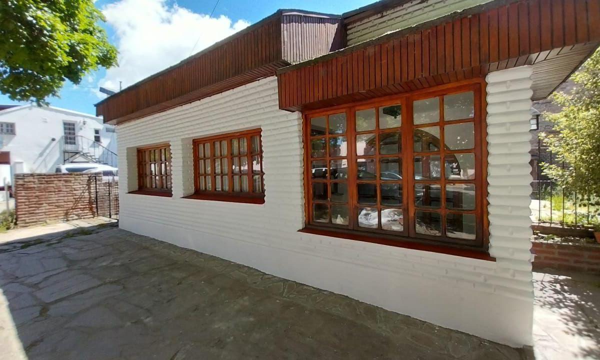 Casa Céntrica de 3 Dorm. 4