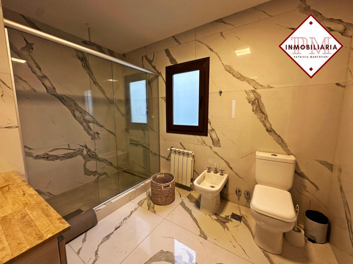 Casa en Venta - Costa Esmeralda, Cercana Al Mar. Barrio Maritimo 4. 1