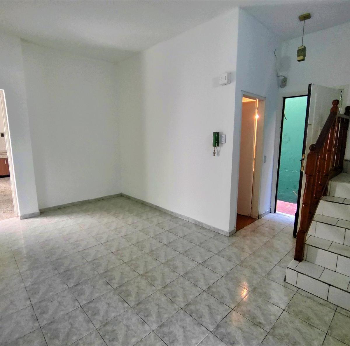 Oportunidad PH de 5 Ambientes en Quilmes 1
