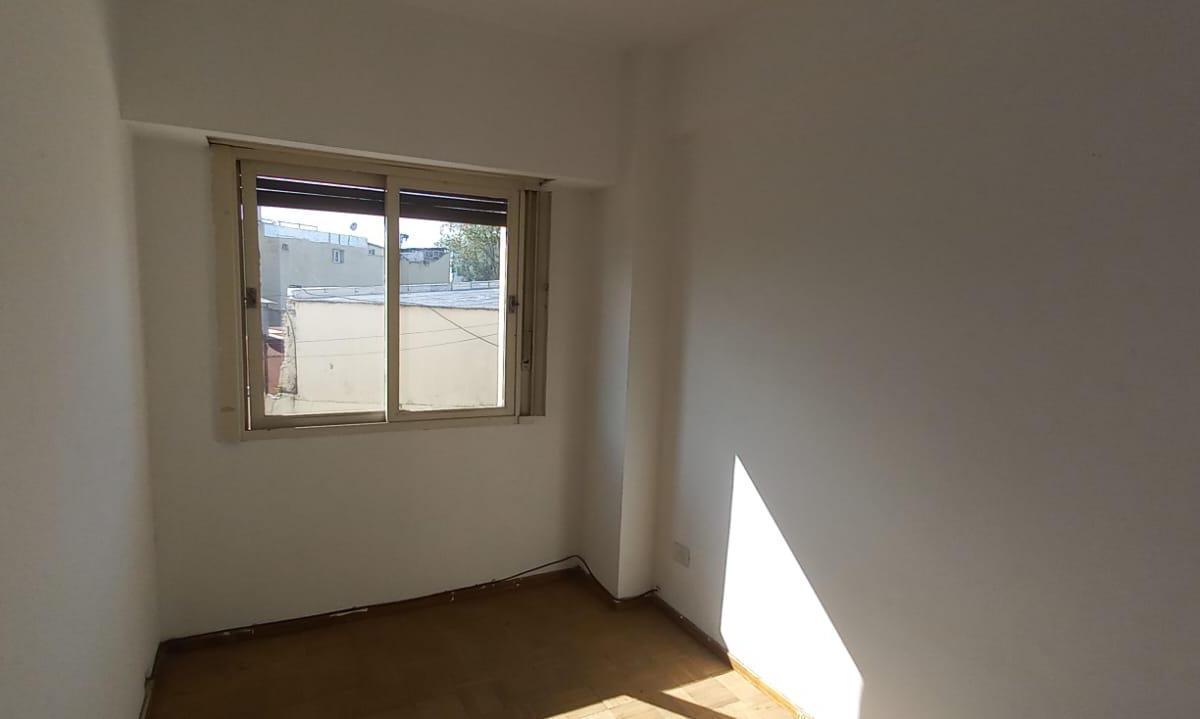 Venta Depto 3 Ambientes Barracas - Luminoso - a Refaccionar 1