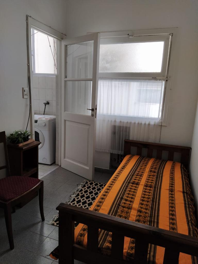 Foto de ALQUILER AMOBLADO 3 AMBIENTES CON BALCON Y LAVADERO CERCA DE AV, imagen 4