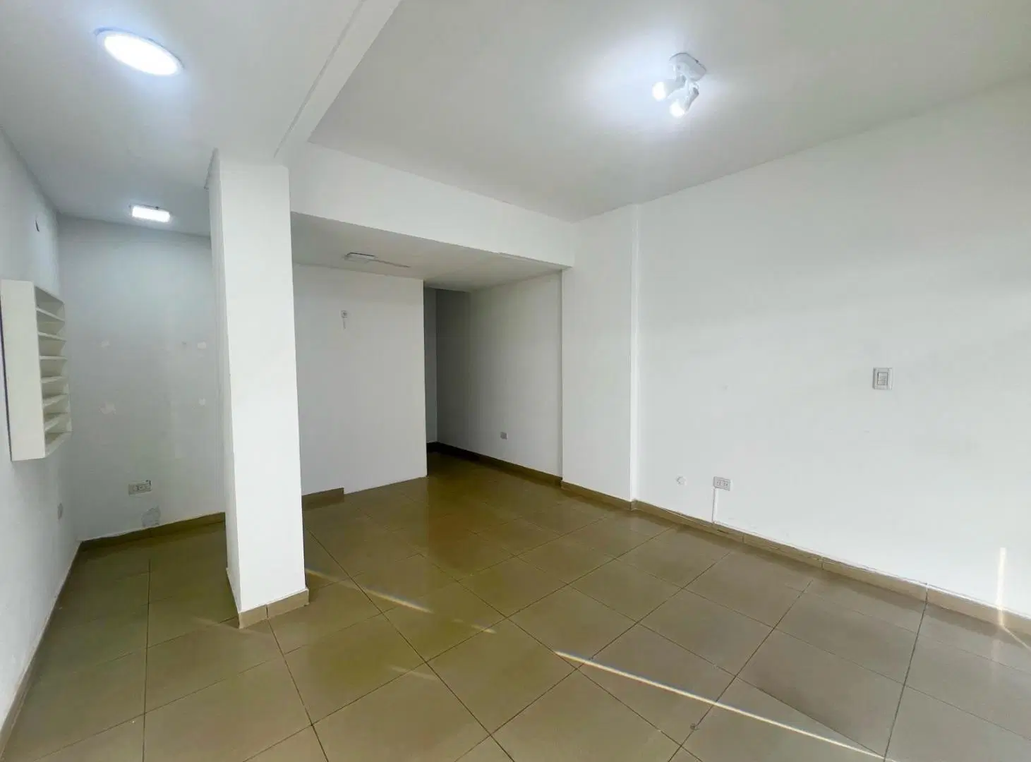 Alquiler Local Comercial Centro de Wilde 2