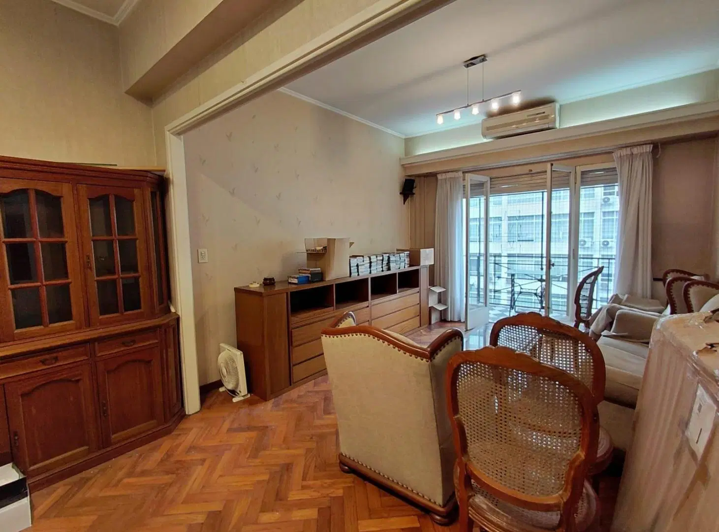 VENTA DEPARTAMENTO 3 AMBIENTES CON BALCON MONSERRAT 4
