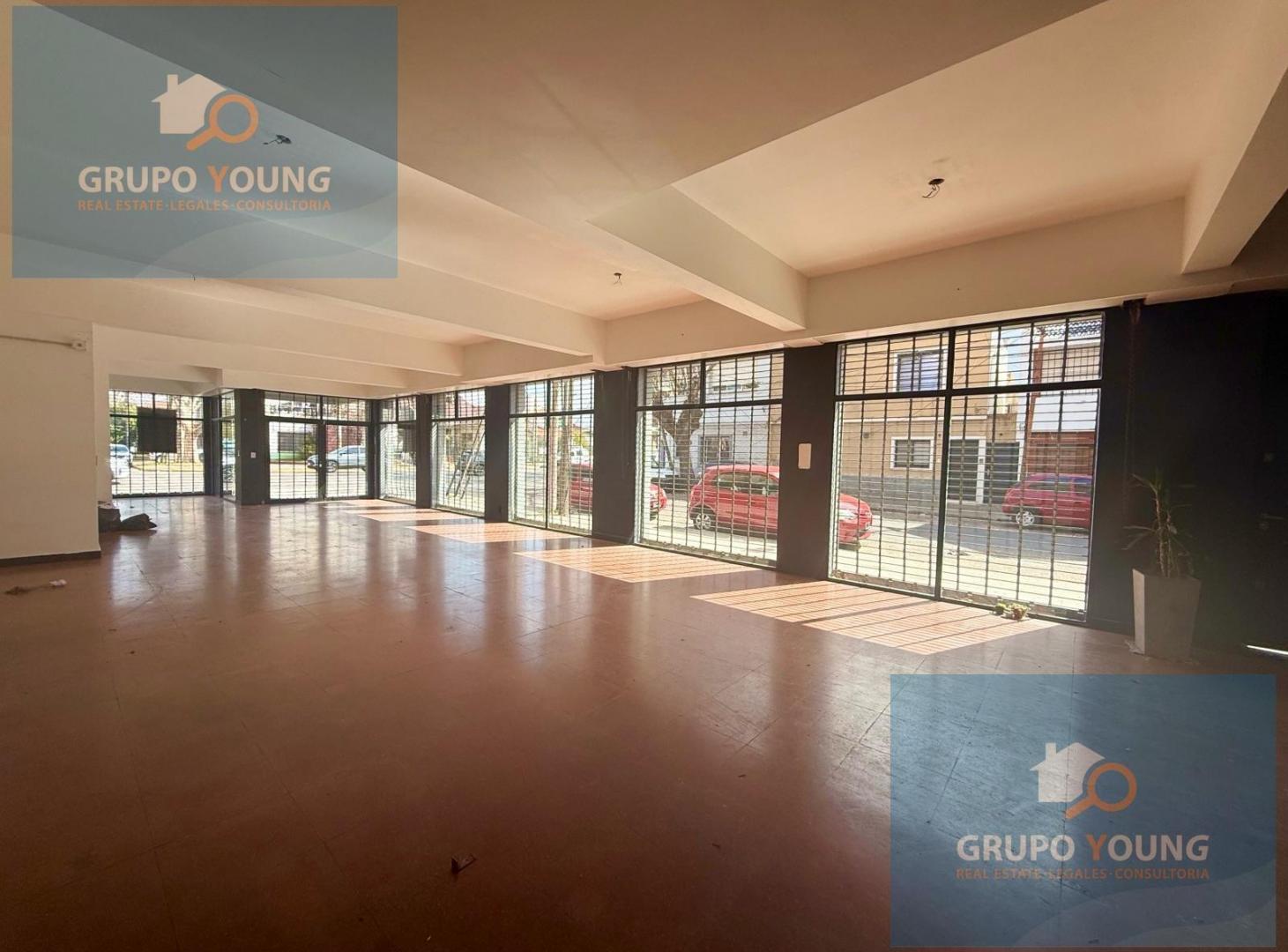 Foto de Local Comercial de grandes dimensiones en bernal, imagen 1