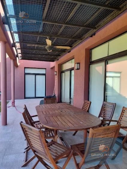 Foto de VENTA Casa con piscina barrio cerrado en Campos de Roca I, imagen 5