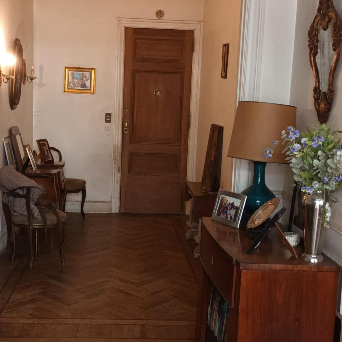 Departamento de 6 Ambientes con Mucho Potencial en Recoleta a Refaccionar. 5