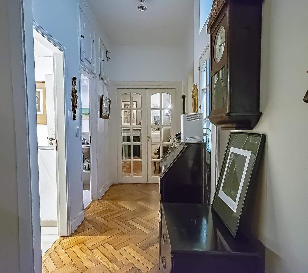 Quintana y Montevideo Racionalista Categ – Pb 91 m² C/patios 25 m² – 3 Amb C/dep - Toil 3