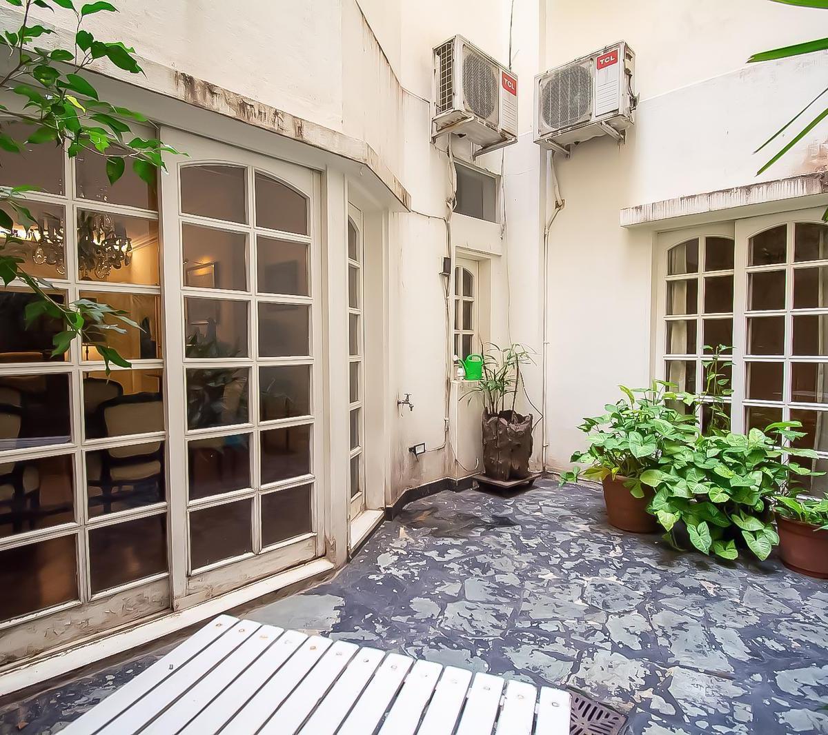 Quintana y Montevideo Racionalista Categ – Pb 91 m² C/patios 25 m² – 3 Amb C/dep - Toil 4