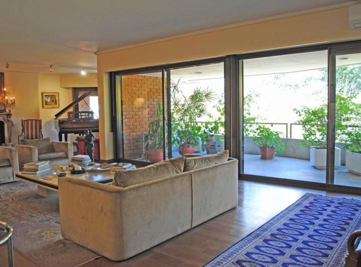 Aguado y Castilla – Palermo Chico – TERRAZA Y PILETA PROPIAS – 2 COCHERAS - 4