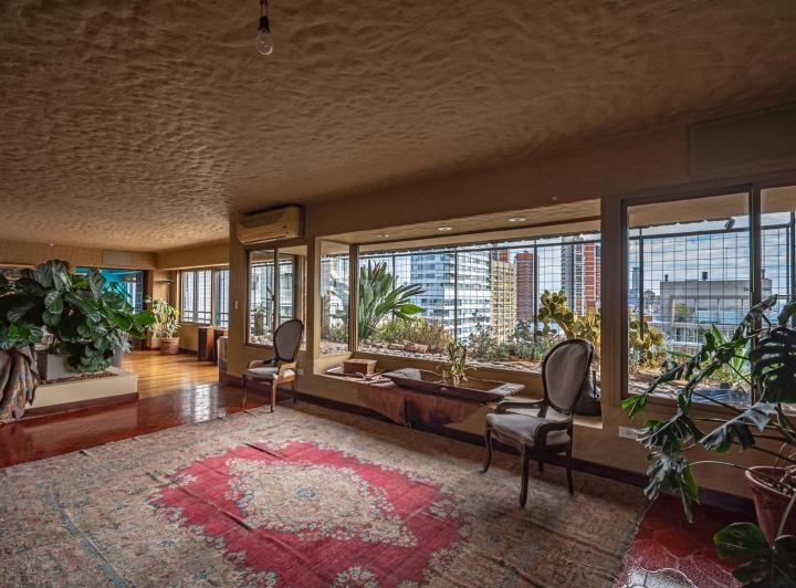OPORTUNIDAD para RECICLAR con vista panoramica - 3 cocheras fijas - Seguridad 24hs y TERRAZA 4