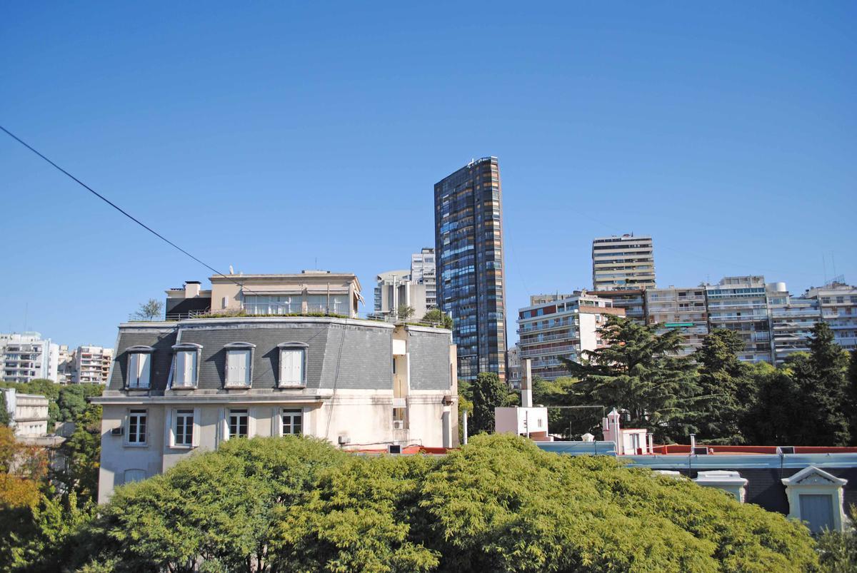 Foto de Aguado y Castilla – Palermo Chico – TERRAZA Y PILETA PROPIAS – 2, imagen 4