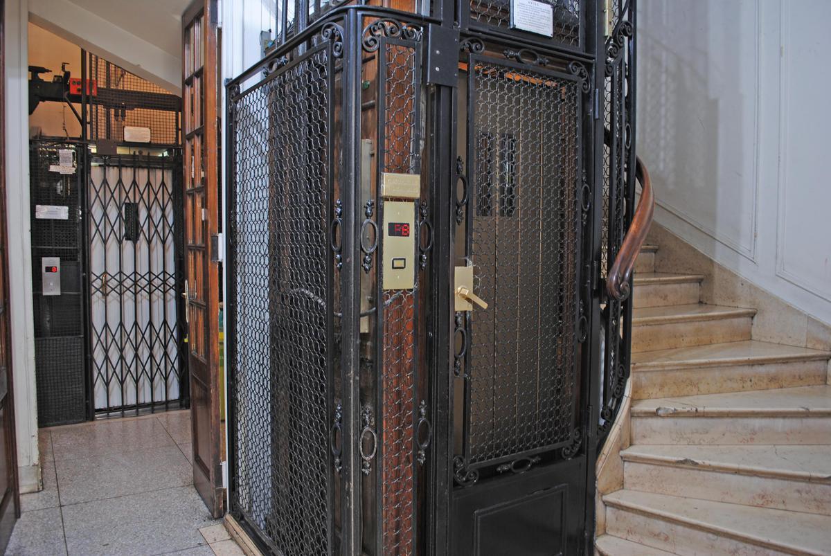 Foto de Oficina en edificio Rodrigué, Patrimonio histórico de la Ciudad, imagen 3