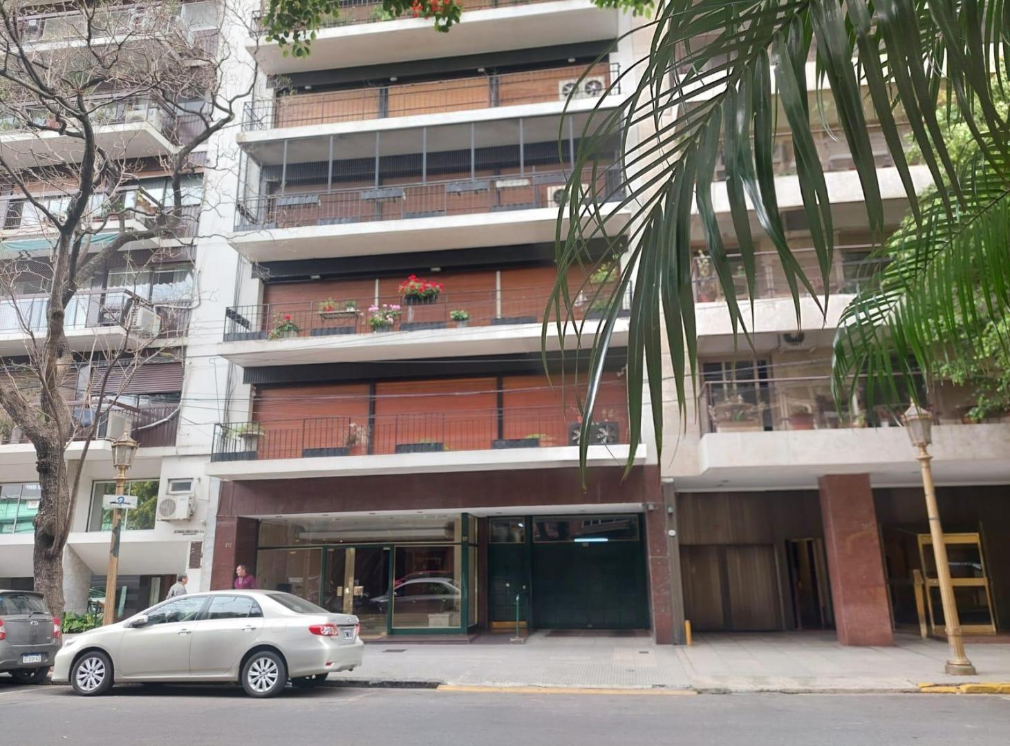 OPORTUNIDAD QUINTANA 500 - PISO - 270M2 - 4 DORM - 2 DEP - COCH BAUL - A REFACCIONAR