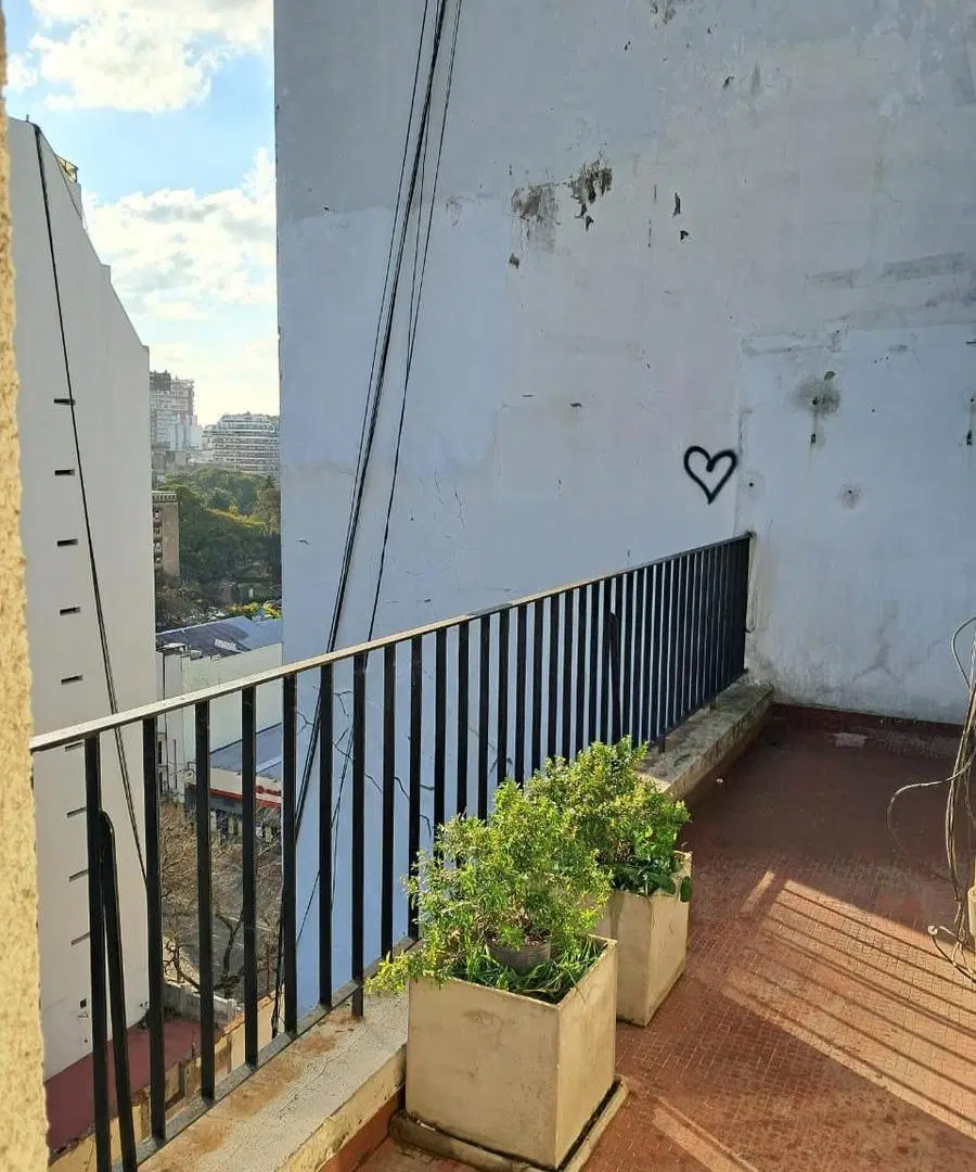 Imperdible ULTIMO PISO con balcón terraza TODO LUZ y SOL - 46m2 totales 4
