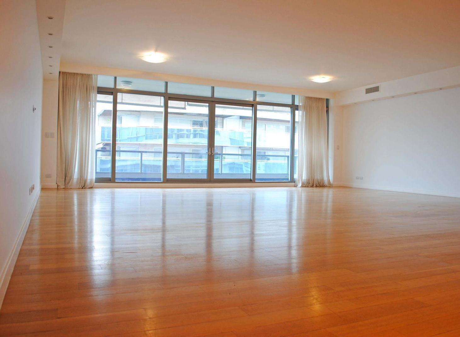 Foto de Piso en Edificio Madero Center con balcón aterrazado - AMENITIES y 3, imagen 1