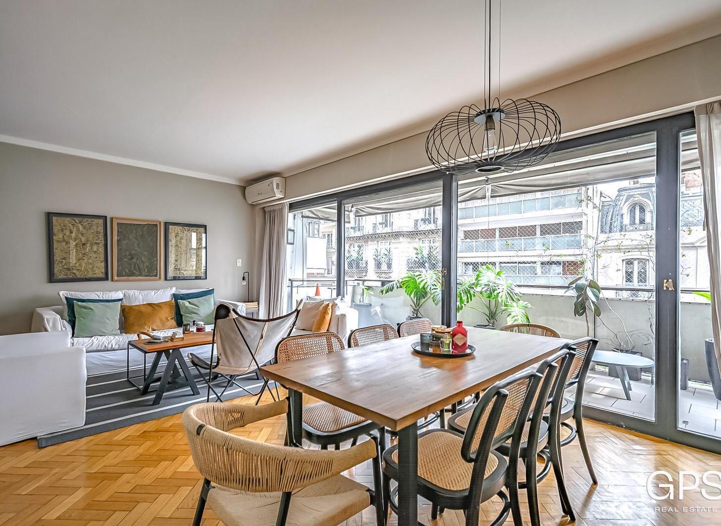 Foto de EXCELENTE PISO AL FRENTE CON BALCÓN En RECOLETA – Av. Callao y Las Heras, imagen 1