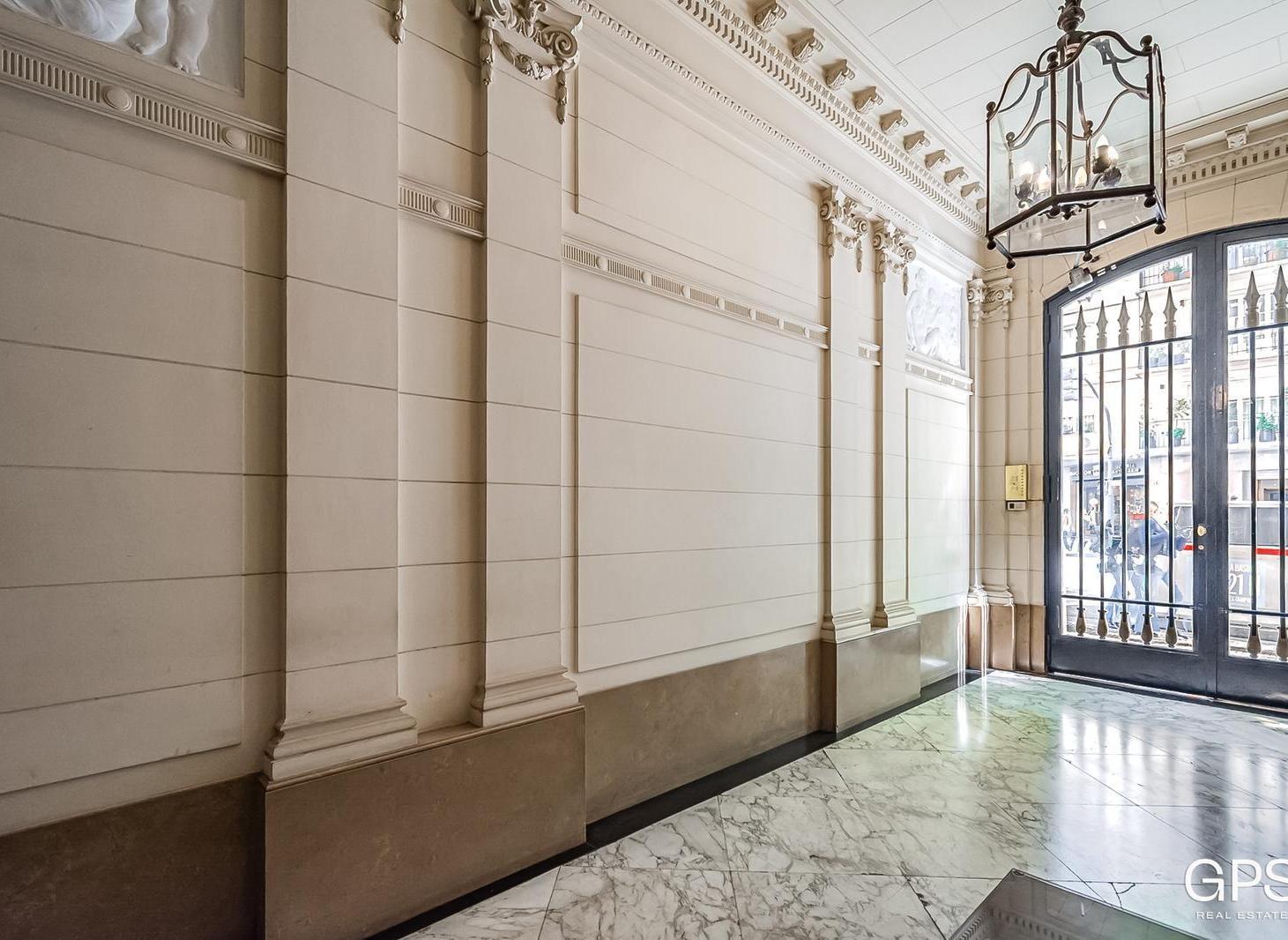 Foto de PISO FRANCÉS DE CATEGORÍA en ESQUINA CALLAO Y GUIDO - RECOLETA con, imagen 1