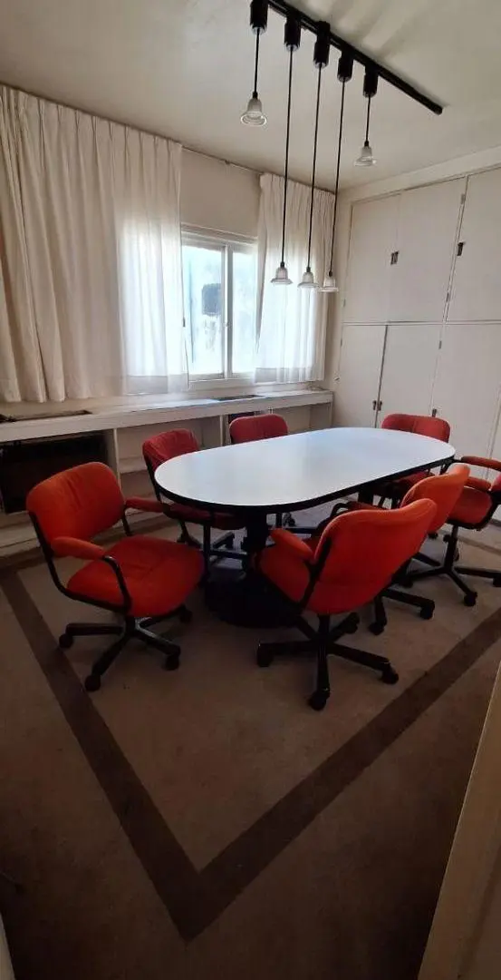 Recoleta. Av. Cordoba 1800. Oficinas o consultorios. 6 amb. APTO PROF 3