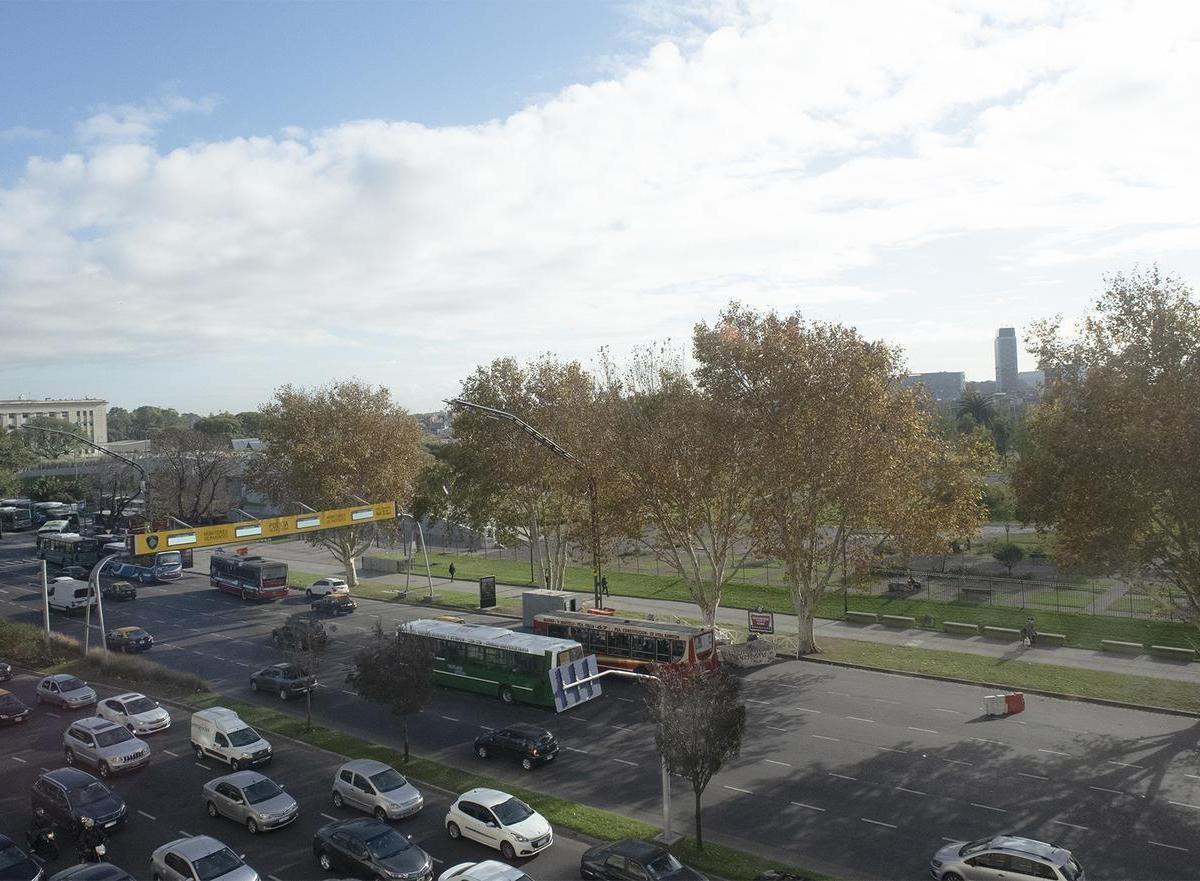 Departamento con Vista Al Parque Thays y Cochera 5