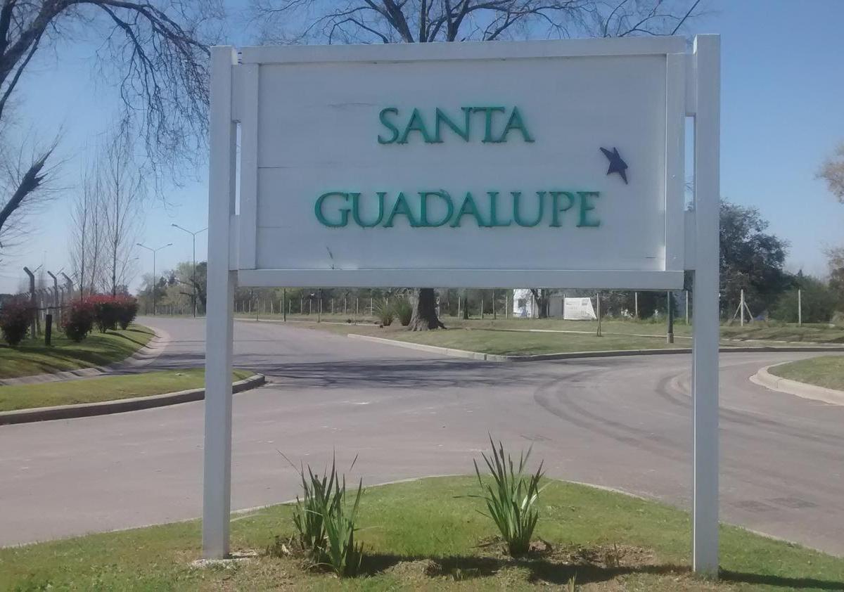 Terreno de 648 mts 2 , Santa Guadalupe, Pilar del Este, excelente ubicacion.