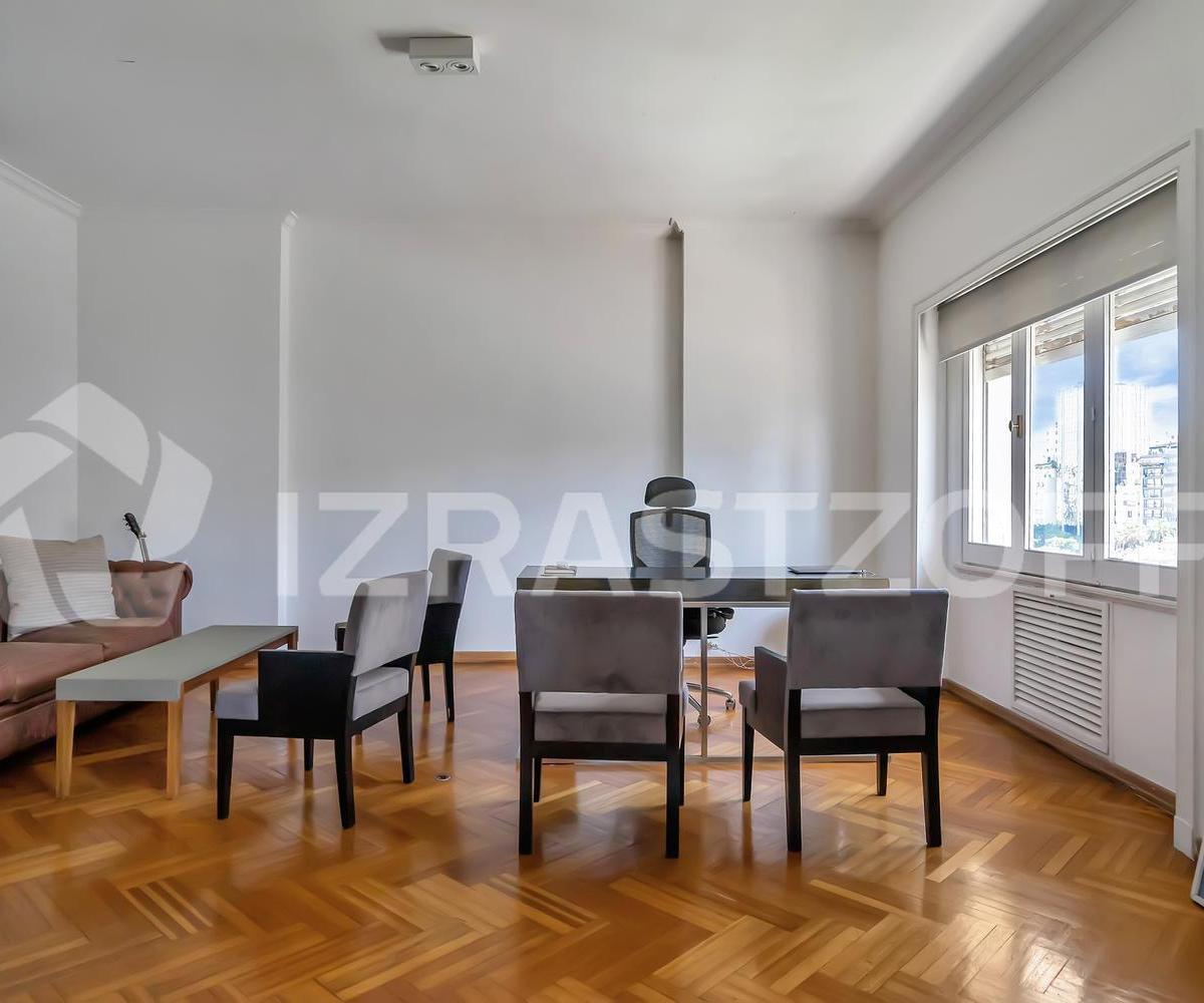 Departamento en Retiro, Seis Ambientes y Dos Cocheras Fijas. 3