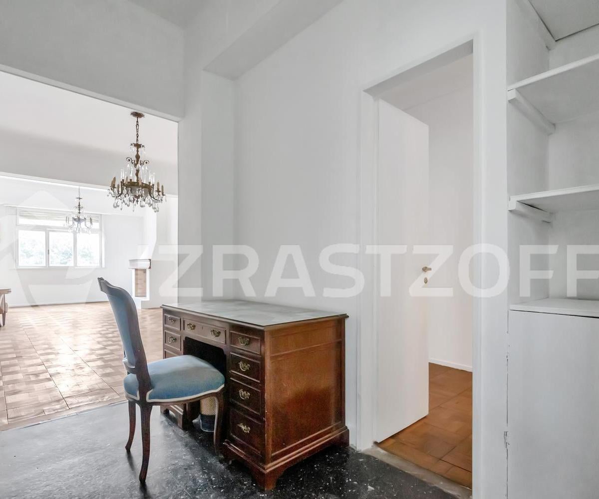 Departamento en venta en Barrancas de Belgrano, 4 ambientes. Muy luminoso.