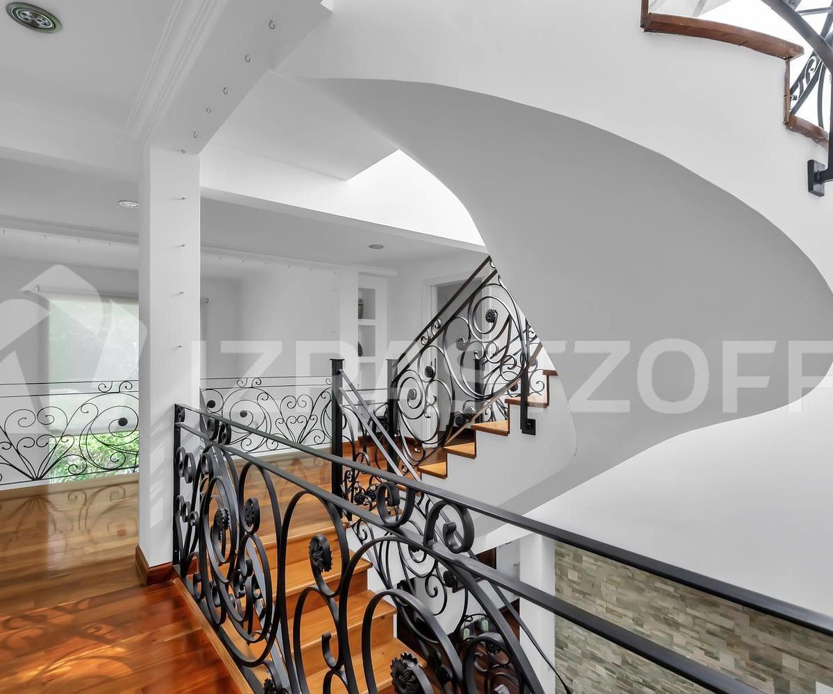 Casa en Venta Amoblada, de Categoría. 3