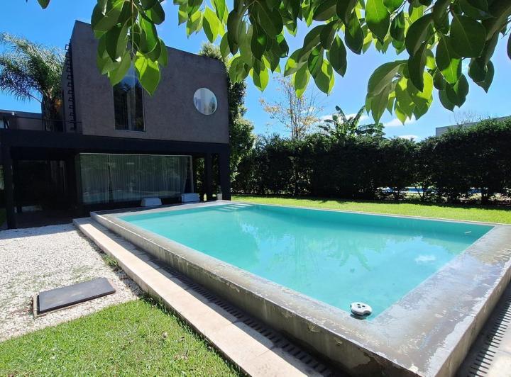 Casa de 5 amb en Barrio Cerrado La Montura 1