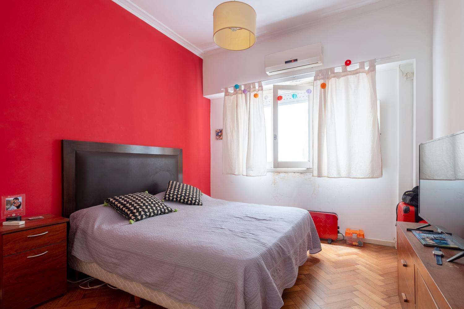 Departamento en venta en San Telmo de 3 dormitorios frente al Parque Lezama